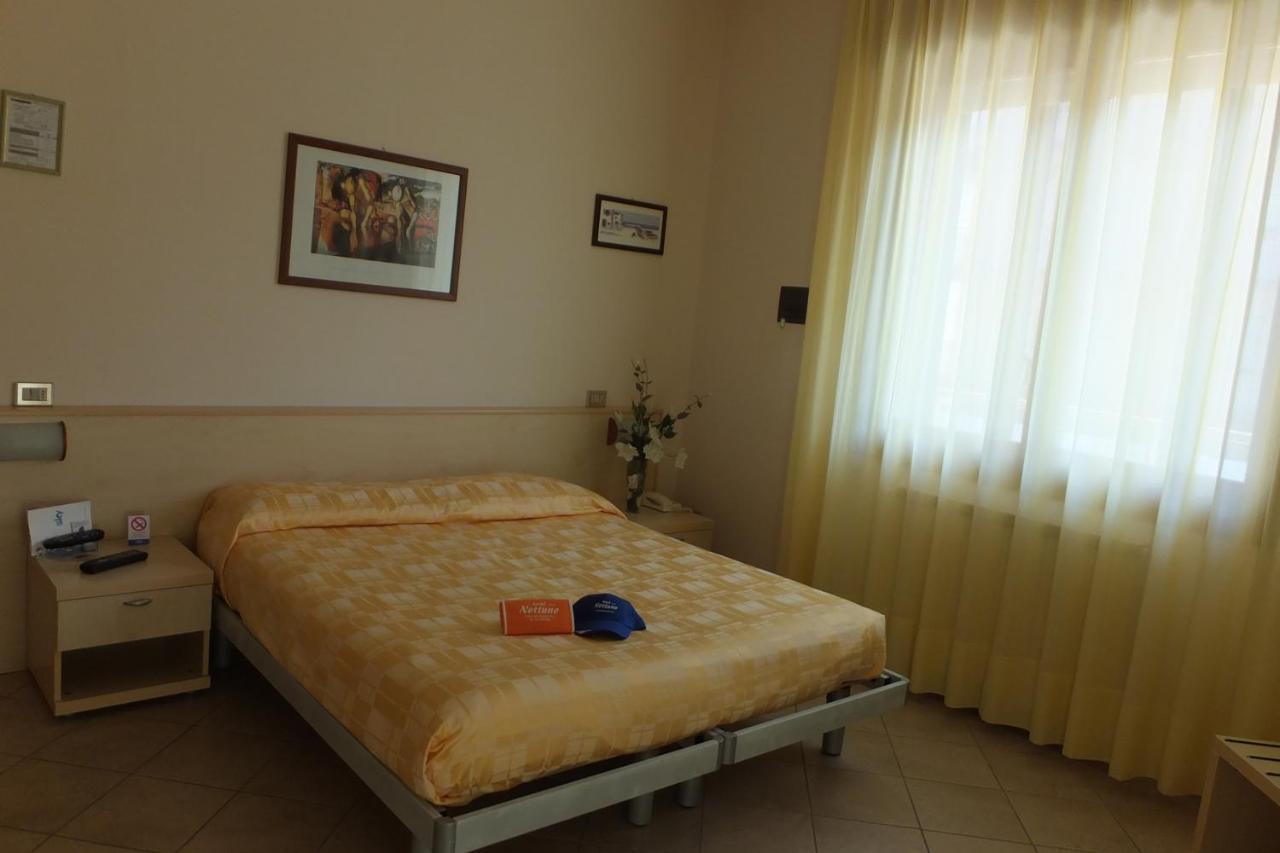 Hotel Nettuno Sottomarina Kültér fotó