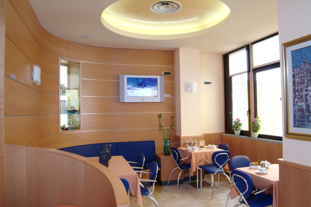 Hotel Nettuno Sottomarina Kültér fotó